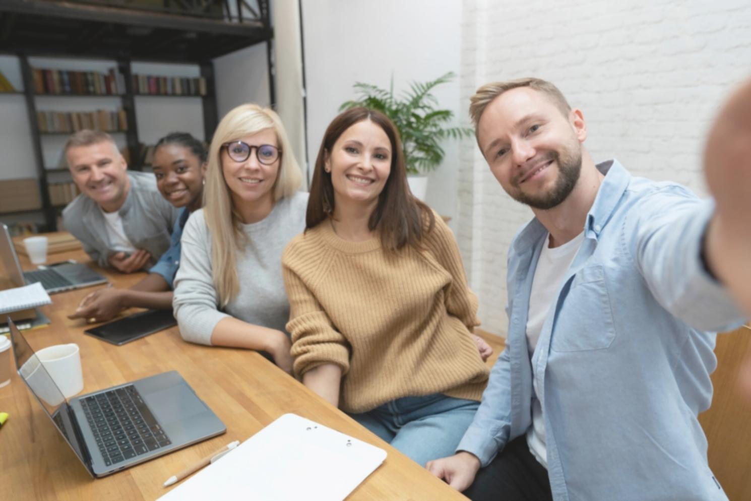Environnement de travail collaboratif pour l'apprentissage de la modélisation financière